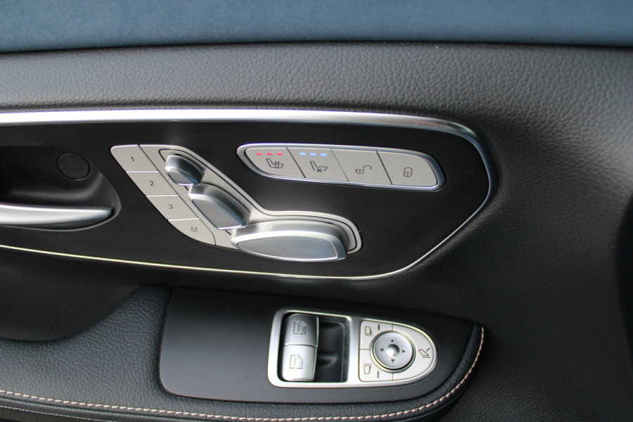 Mercedes-Benz Eqv 300 L2 / AMG / 7-Persoons / Panorama / Led / Electr Stoelen / Vol Opties / NIEUWSTAAT