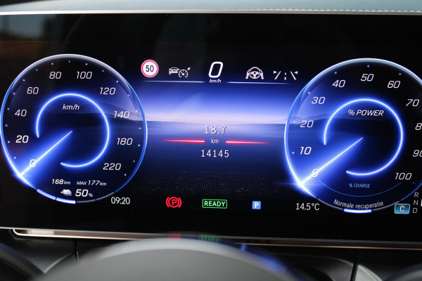 Mercedes-Benz Eqv 300 L2 / AMG / 7-Persoons / Panorama / Led / Electr Stoelen / Vol Opties / NIEUWSTAAT