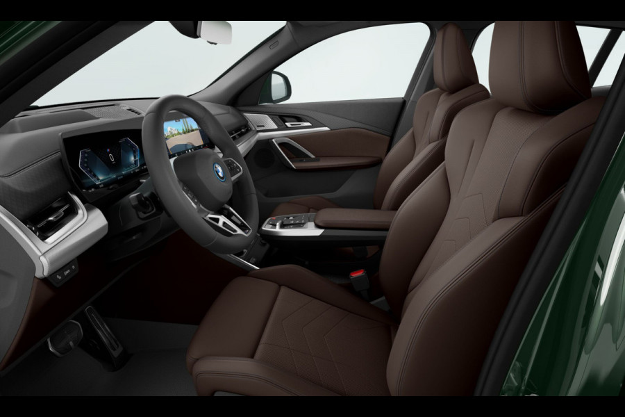 BMW iX2 eDrive20 - M-Sport Edition - Individual ''Deep Sea Green'' - ACC - Harman Kardon