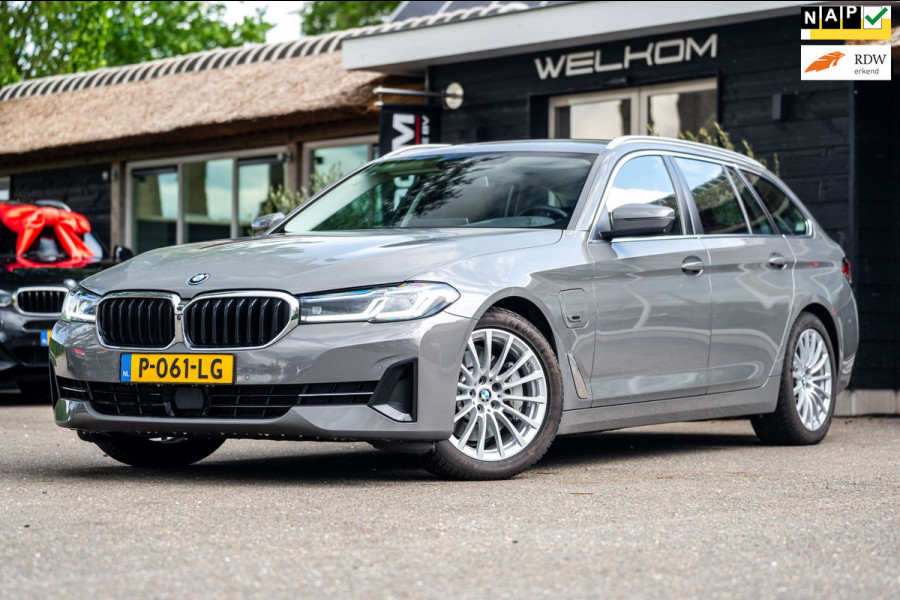 BMW 5 Serie Touring BMW 530e Touring LCI High Executive I Laserlight I Comfortstoelen I Driving Assistant Pro I Trekhaak