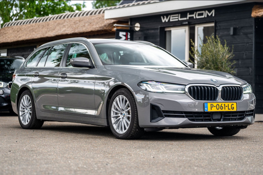 BMW 5 Serie Touring BMW 530e Touring LCI High Executive I Laserlight I Comfortstoelen I Driving Assistant Pro I Trekhaak