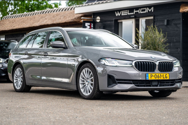 BMW 5 Serie Touring BMW 530e Touring LCI High Executive I Laserlight I Comfortstoelen I Driving Assistant Pro I Trekhaak