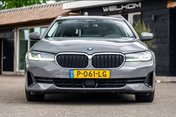 BMW 5 Serie Touring BMW 530e Touring LCI High Executive I Laserlight I Comfortstoelen I Driving Assistant Pro I Trekhaak