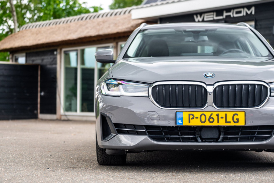 BMW 5 Serie Touring BMW 530e Touring LCI High Executive I Laserlight I Comfortstoelen I Driving Assistant Pro I Trekhaak