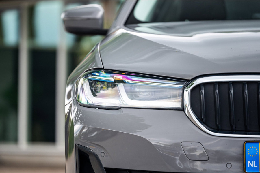 BMW 5 Serie Touring BMW 530e Touring LCI High Executive I Laserlight I Comfortstoelen I Driving Assistant Pro I Trekhaak