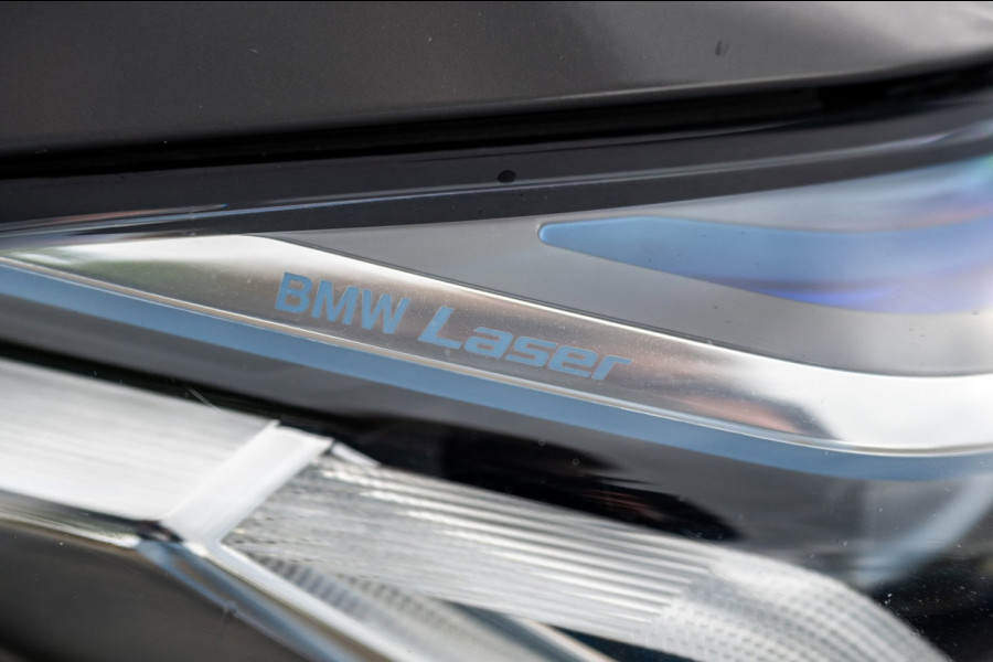 BMW 5 Serie Touring BMW 530e Touring LCI High Executive I Laserlight I Comfortstoelen I Driving Assistant Pro I Trekhaak