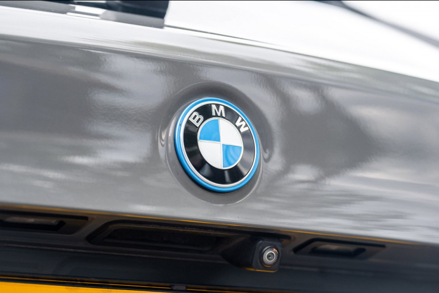 BMW 5 Serie Touring BMW 530e Touring LCI High Executive I Laserlight I Comfortstoelen I Driving Assistant Pro I Trekhaak