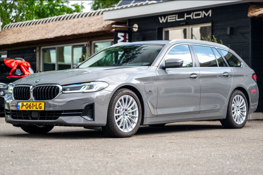 BMW 5 Serie Touring BMW 530e Touring LCI High Executive I Laserlight I Comfortstoelen I Driving Assistant Pro I Trekhaak