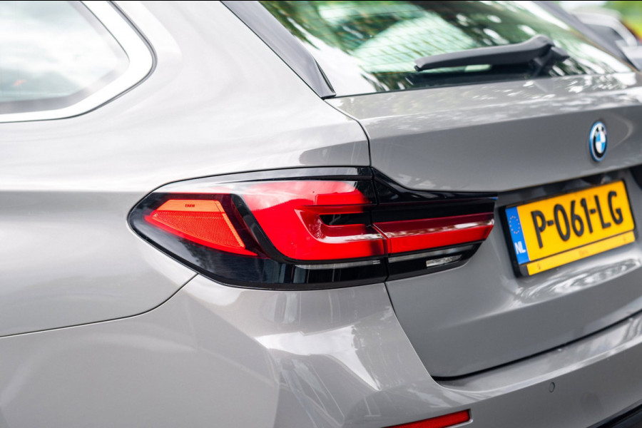 BMW 5 Serie Touring BMW 530e Touring LCI High Executive I Laserlight I Comfortstoelen I Driving Assistant Pro I Trekhaak