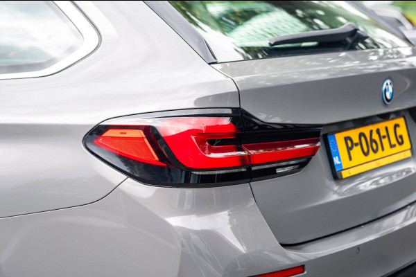 BMW 5 Serie Touring BMW 530e Touring LCI High Executive I Laserlight I Comfortstoelen I Driving Assistant Pro I Trekhaak