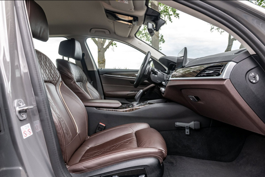 BMW 5 Serie Touring BMW 530e Touring LCI High Executive I Laserlight I Comfortstoelen I Driving Assistant Pro I Trekhaak