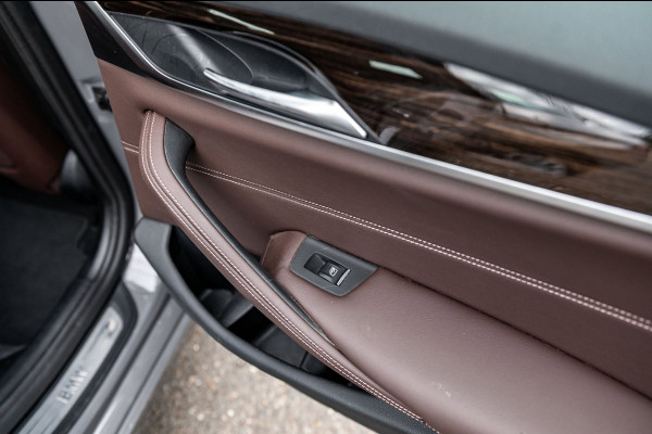 BMW 5 Serie Touring BMW 530e Touring LCI High Executive I Laserlight I Comfortstoelen I Driving Assistant Pro I Trekhaak