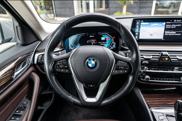 BMW 5 Serie Touring BMW 530e Touring LCI High Executive I Laserlight I Comfortstoelen I Driving Assistant Pro I Trekhaak