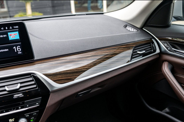 BMW 5 Serie Touring BMW 530e Touring LCI High Executive I Laserlight I Comfortstoelen I Driving Assistant Pro I Trekhaak