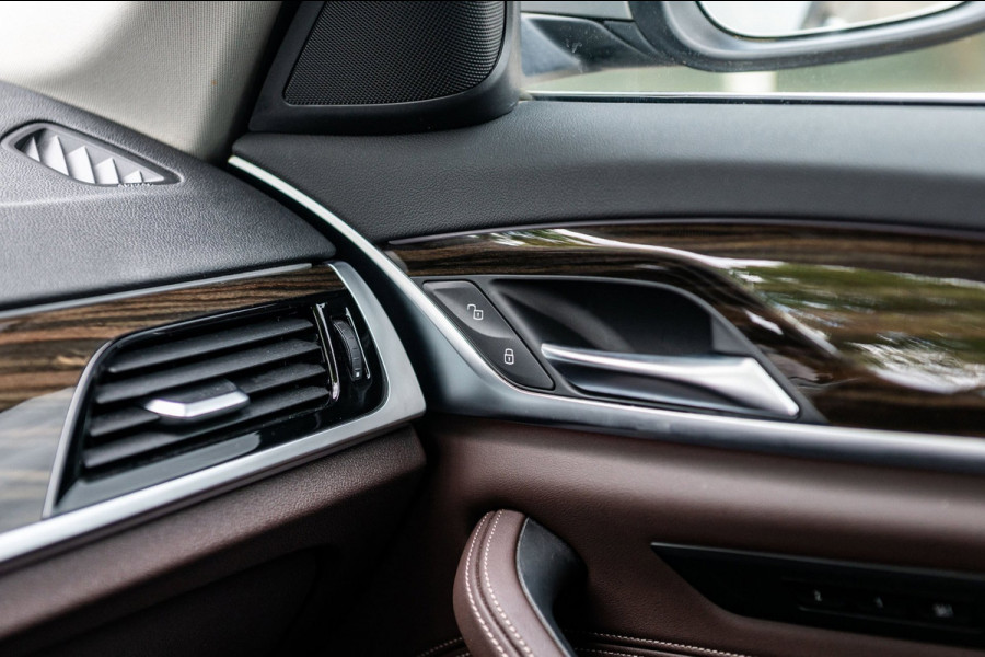BMW 5 Serie Touring BMW 530e Touring LCI High Executive I Laserlight I Comfortstoelen I Driving Assistant Pro I Trekhaak
