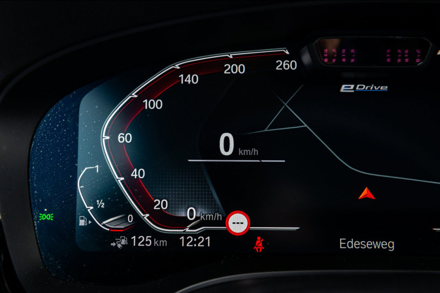 BMW 5 Serie Touring BMW 530e Touring LCI High Executive I Laserlight I Comfortstoelen I Driving Assistant Pro I Trekhaak