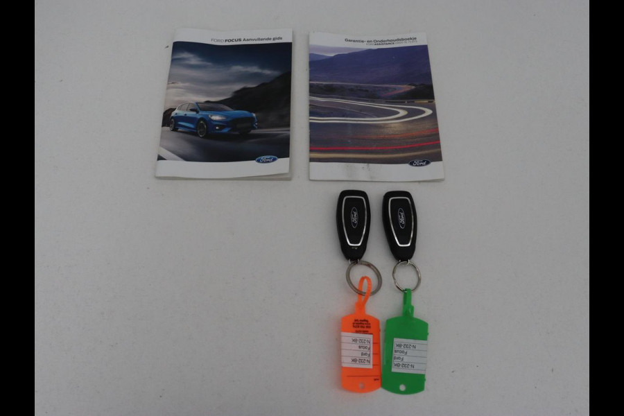 Ford Focus 1.0 EcoBoost Hybrid Active | Trekhaak | Camera | Carplay | Navigatie | Full LED | Keyless | DAB | Climate control | Parkeerhulp | Cruise control | Bluetooth