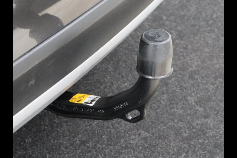 Ford Focus 1.0 EcoBoost Hybrid Active | Trekhaak | Camera | Carplay | Navigatie | Full LED | Keyless | DAB | Climate control | Parkeerhulp | Cruise control | Bluetooth