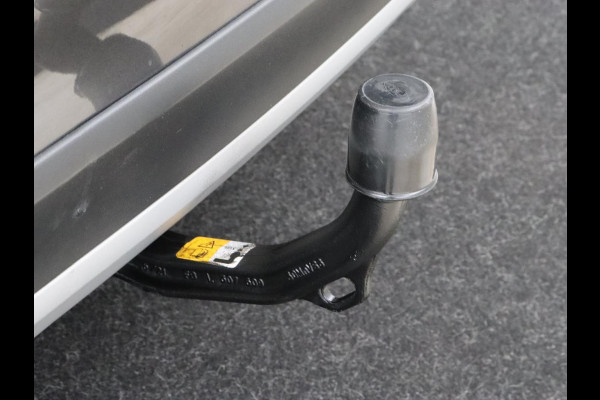 Ford Focus 1.0 EcoBoost Hybrid Active | Trekhaak | Camera | Carplay | Navigatie | Full LED | Keyless | DAB | Climate control | Parkeerhulp | Cruise control | Bluetooth