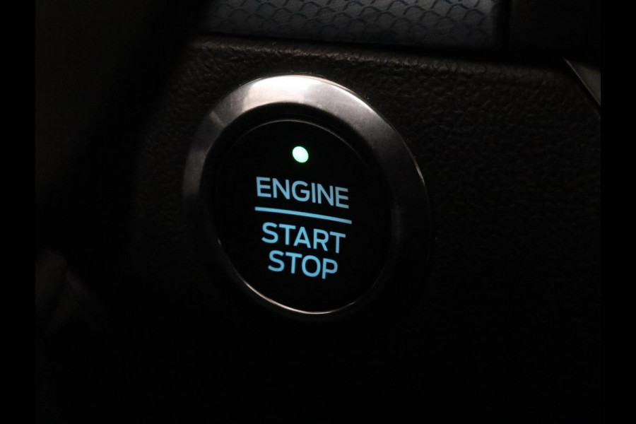 Ford Focus 1.0 EcoBoost Hybrid Active | Trekhaak | Camera | Carplay | Navigatie | Full LED | Keyless | DAB | Climate control | Parkeerhulp | Cruise control | Bluetooth