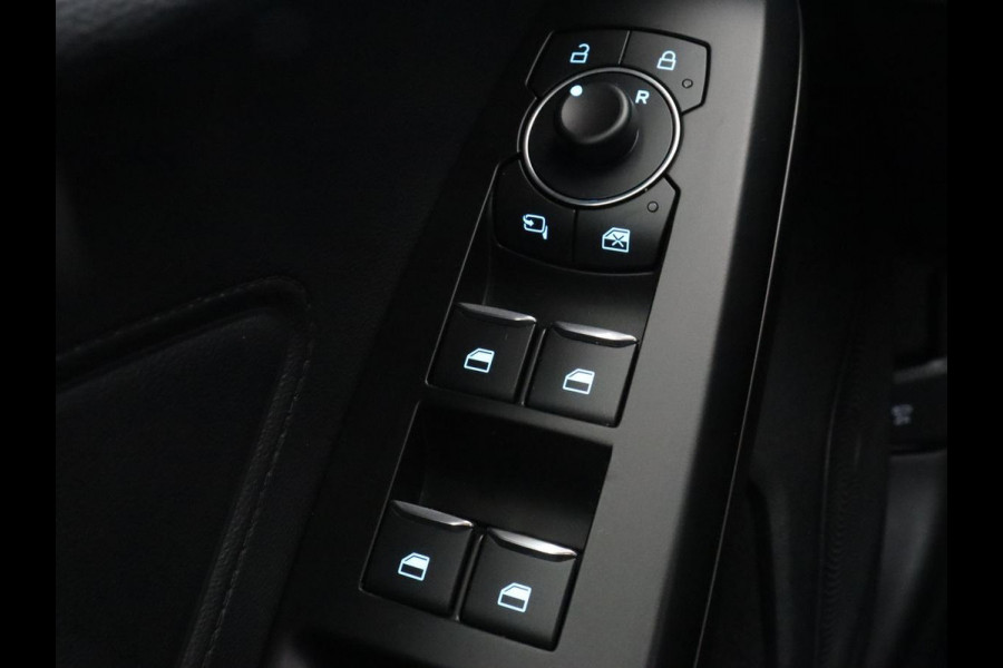 Ford Focus 1.0 EcoBoost Hybrid Active | Trekhaak | Camera | Carplay | Navigatie | Full LED | Keyless | DAB | Climate control | Parkeerhulp | Cruise control | Bluetooth