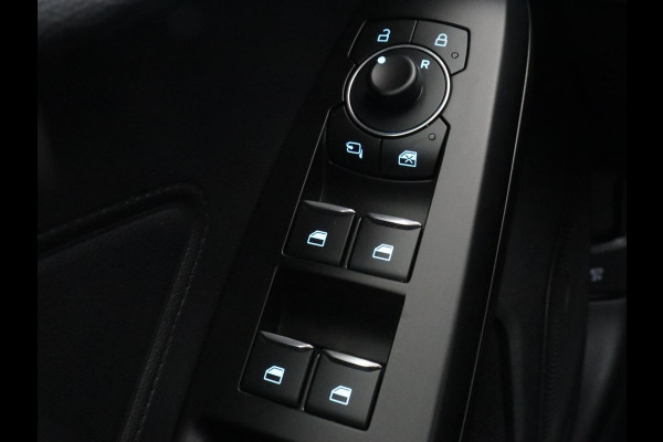 Ford Focus 1.0 EcoBoost Hybrid Active | Trekhaak | Camera | Carplay | Navigatie | Full LED | Keyless | DAB | Climate control | Parkeerhulp | Cruise control | Bluetooth