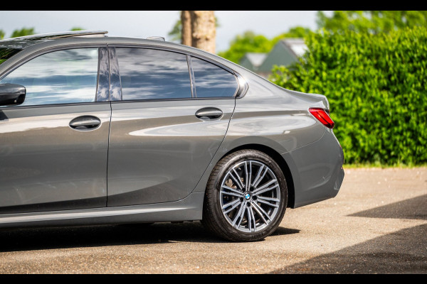 BMW 3-serie 330i High Executive Edition I Dravit Grau I M Pakket I 360 I Nap I Panoramadak