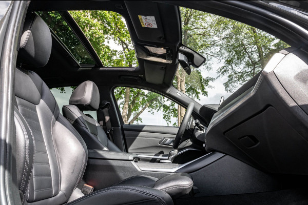 BMW 3-serie 330i High Executive Edition I Dravit Grau I M Pakket I 360 I Nap I Panoramadak
