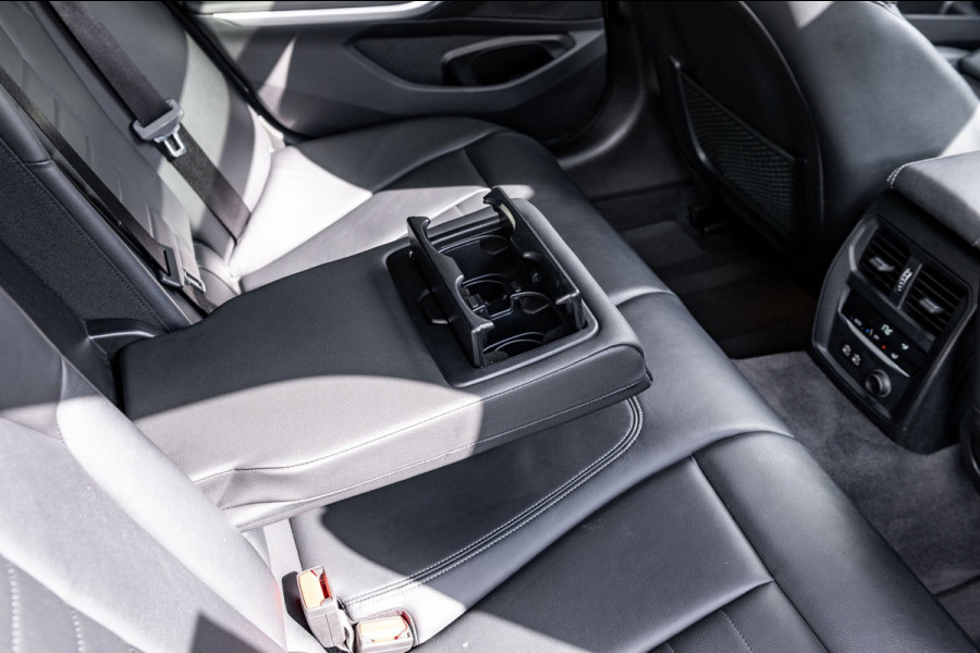 BMW 3-serie 330i High Executive Edition I Dravit Grau I M Pakket I 360 I Nap I Panoramadak