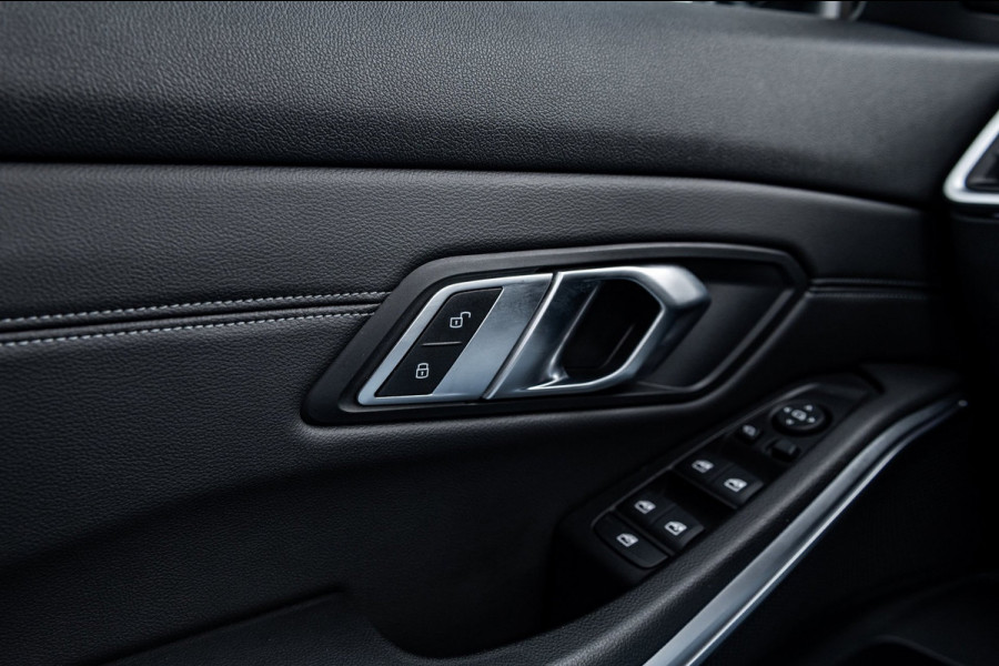 BMW 3-serie 330i High Executive Edition I Dravit Grau I M Pakket I 360 I Nap I Panoramadak