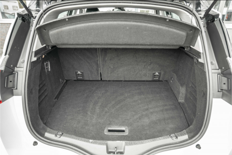 Renault Scénic 1.3 TCe Intens | Automaat | Navi | 1800kg trekgewicht