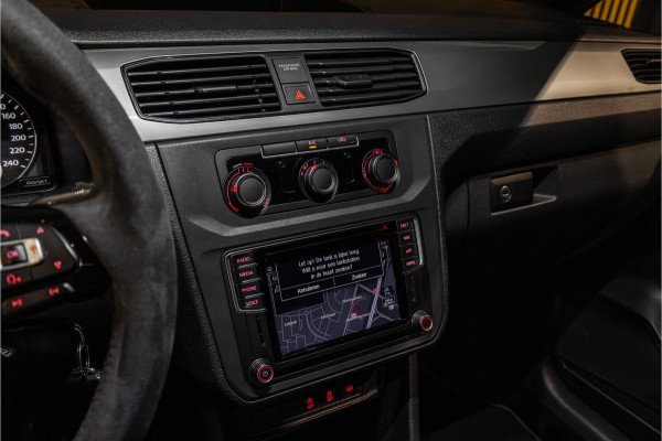Volkswagen Caddy 2.0 TDI L2H1 Maxi Exclusive | Bi-Xenon | CarPlay | Elek stoelen | Stoelverwarming | Camera | Alcantara bekleding | MF Stuur | Nieuwe APK