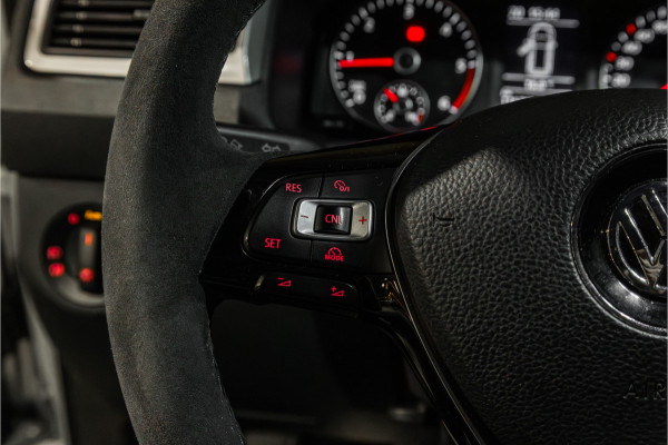 Volkswagen Caddy 2.0 TDI L2H1 Maxi Exclusive | Bi-Xenon | CarPlay | Elek stoelen | Stoelverwarming | Camera | Alcantara bekleding | MF Stuur | Nieuwe APK
