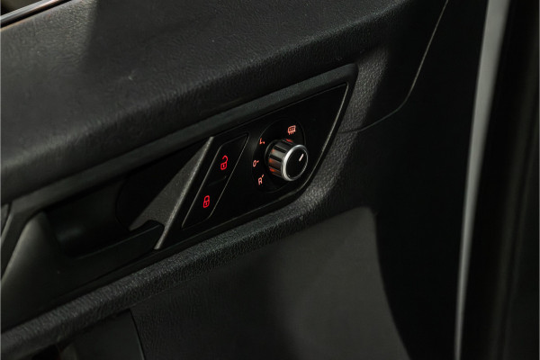 Volkswagen Caddy 2.0 TDI L2H1 Maxi Exclusive | Bi-Xenon | CarPlay | Elek stoelen | Stoelverwarming | Camera | Alcantara bekleding | MF Stuur | Nieuwe APK