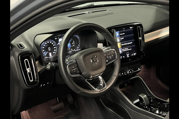 Volvo XC40 1.5 T4 Plug-in hybrid Plus Dark Adapt. cruise | Stuur-/stoelverwarming | Achteruitrij camera | Harman/Kardon | Memory | Carplay