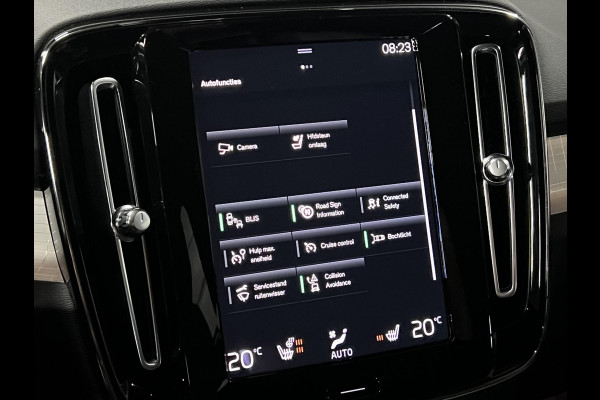 Volvo XC40 1.5 T4 Plug-in hybrid Plus Dark Adapt. cruise | Stuur-/stoelverwarming | Achteruitrij camera | Harman/Kardon | Memory | Carplay