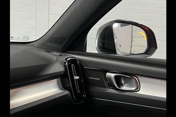 Volvo XC40 1.5 T4 Plug-in hybrid Plus Dark Adapt. cruise | Stuur-/stoelverwarming | Achteruitrij camera | Harman/Kardon | Memory | Carplay