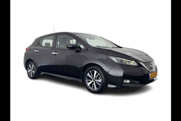 Nissan Leaf N-Connecta 40 kWh (INCL.BTW) Aut. *ADAPTIVE-CRUISE | NAVI-FULLMAP | TOPVIEW | KEYLESS | BLINDSPOT |  DIGI-COCKPIT | HEATED-COMFORTSEATS | DAB | PRIVACYGLASS | ECC | PDC | CARPLAY | 16"ALU*