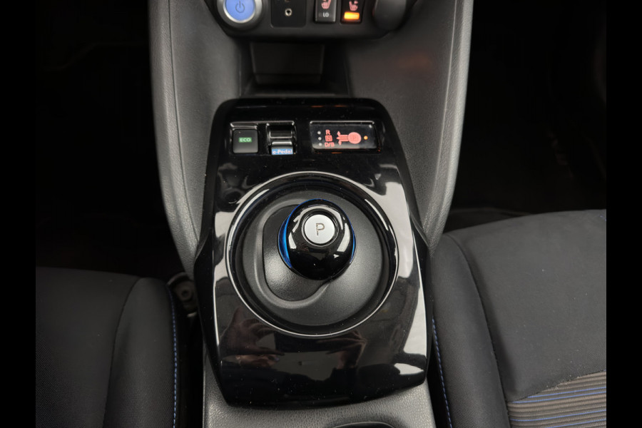 Nissan Leaf N-Connecta 40 kWh (INCL.BTW) Aut. *ADAPTIVE-CRUISE | NAVI-FULLMAP | TOPVIEW | KEYLESS | BLINDSPOT |  DIGI-COCKPIT | HEATED-COMFORTSEATS | DAB | PRIVACYGLASS | ECC | PDC | CARPLAY | 16"ALU*