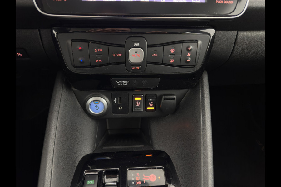 Nissan Leaf N-Connecta 40 kWh (INCL.BTW) Aut. *ADAPTIVE-CRUISE | NAVI-FULLMAP | TOPVIEW | KEYLESS | BLINDSPOT |  DIGI-COCKPIT | HEATED-COMFORTSEATS | DAB | PRIVACYGLASS | ECC | PDC | CARPLAY | 16"ALU*
