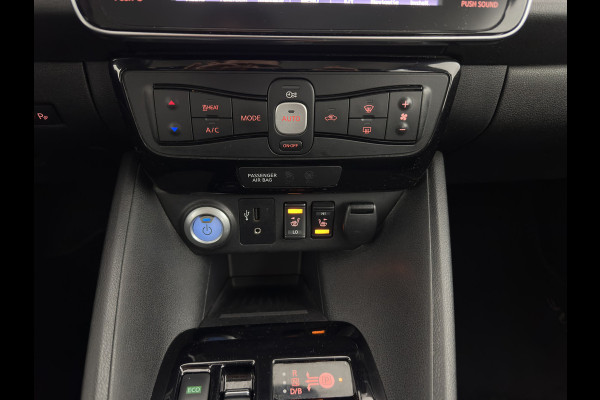 Nissan Leaf N-Connecta 40 kWh (INCL.BTW) Aut. *ADAPTIVE-CRUISE | NAVI-FULLMAP | TOPVIEW | KEYLESS | BLINDSPOT |  DIGI-COCKPIT | HEATED-COMFORTSEATS | DAB | PRIVACYGLASS | ECC | PDC | CARPLAY | 16"ALU*