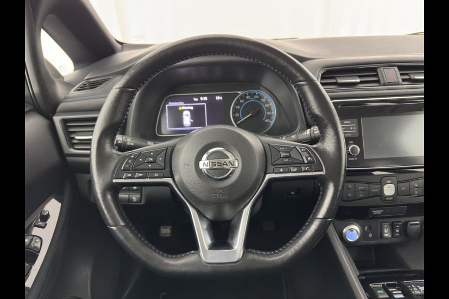 Nissan Leaf N-Connecta 40 kWh (INCL.BTW) Aut. *ADAPTIVE-CRUISE | NAVI-FULLMAP | TOPVIEW | KEYLESS | BLINDSPOT |  DIGI-COCKPIT | HEATED-COMFORTSEATS | DAB | PRIVACYGLASS | ECC | PDC | CARPLAY | 16"ALU*
