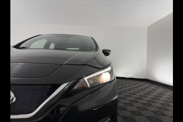 Nissan Leaf N-Connecta 40 kWh (INCL.BTW) Aut. *ADAPTIVE-CRUISE | NAVI-FULLMAP | TOPVIEW | KEYLESS | BLINDSPOT |  DIGI-COCKPIT | HEATED-COMFORTSEATS | DAB | PRIVACYGLASS | ECC | PDC | CARPLAY | 16"ALU*