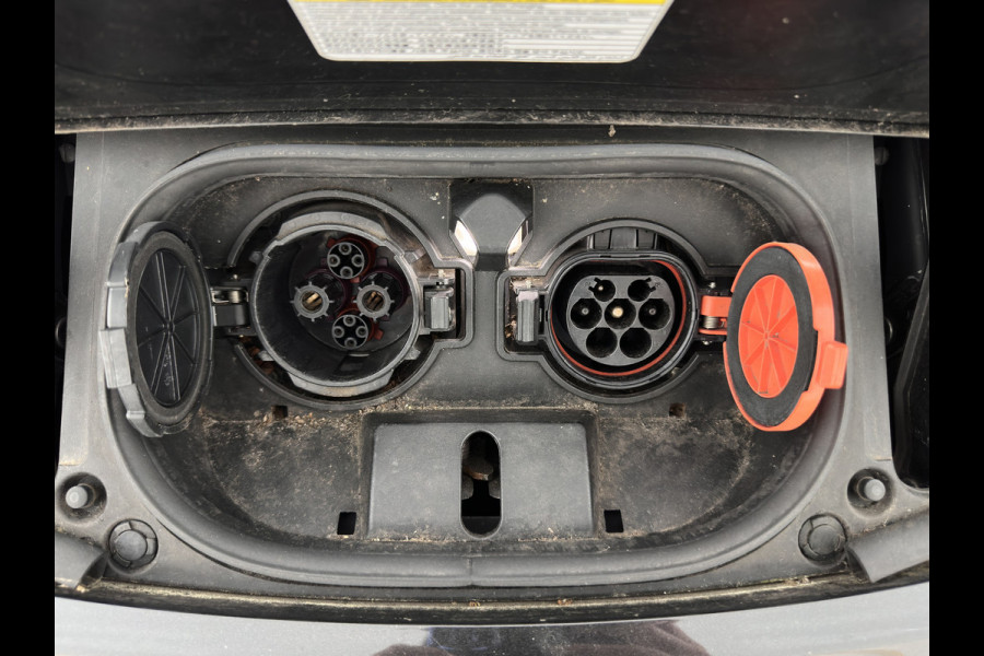 Nissan Leaf N-Connecta 40 kWh (INCL.BTW) Aut. *ADAPTIVE-CRUISE | NAVI-FULLMAP | TOPVIEW | KEYLESS | BLINDSPOT |  DIGI-COCKPIT | HEATED-COMFORTSEATS | DAB | PRIVACYGLASS | ECC | PDC | CARPLAY | 16"ALU*