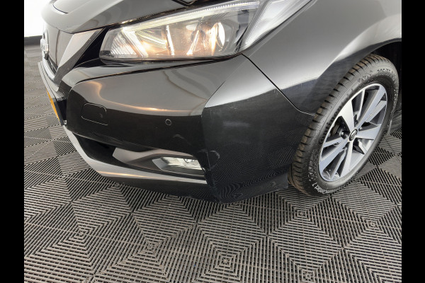 Nissan Leaf N-Connecta 40 kWh (INCL.BTW) Aut. *ADAPTIVE-CRUISE | NAVI-FULLMAP | TOPVIEW | KEYLESS | BLINDSPOT |  DIGI-COCKPIT | HEATED-COMFORTSEATS | DAB | PRIVACYGLASS | ECC | PDC | CARPLAY | 16"ALU*