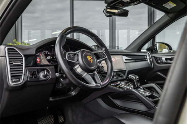 Porsche Cayenne 3.0 E-Hybrid - Sport Chrono + | Panorama | PDLS+ | Bose | Luchtvering