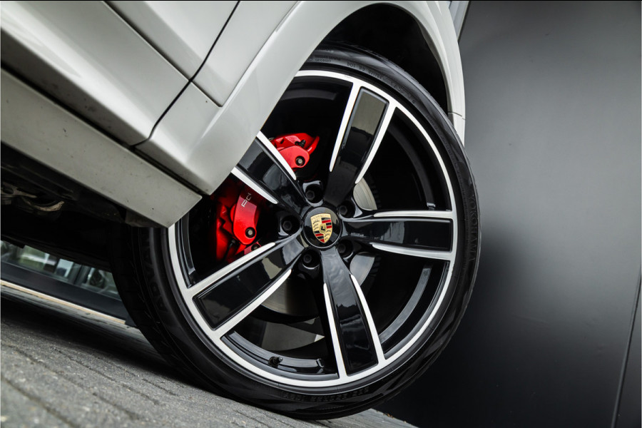 Porsche Cayenne 3.0 E-Hybrid - Sport Chrono + | Panorama | PDLS+ | Bose | Luchtvering
