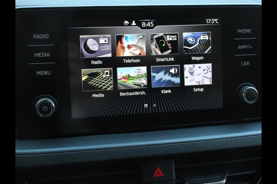 Škoda Kamiq 1.0 TSI 116pk Ambition Navigatie Smart link/Apple Carplay/Android auto Led Verlichting Airco  Stoelverwarming  PDC Achter
