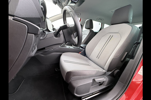 Seat Leon Sportstourer 1.5T 131pk *Nieuw Model* Trekhaak Camera Adaptive-Cruise Navi Ecc Virtual Cockpit Apple Carplay/Android Auto Pdc St Lmv Led DAB Keyless Isofix Front assist Regensensor Bluetooth Rijstrooksensor 1e Eigenaar Origineel Nederlandse Auto