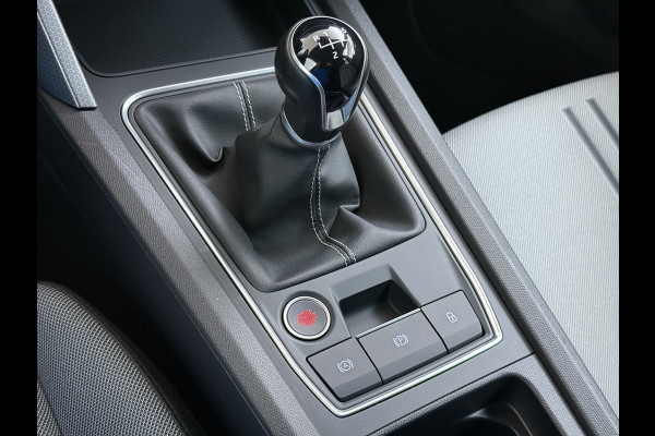 Seat Leon Sportstourer 1.5T 131pk *Nieuw Model* Trekhaak Camera Adaptive-Cruise Navi Ecc Virtual Cockpit Apple Carplay/Android Auto Pdc St Lmv Led DAB Keyless Isofix Front assist Regensensor Bluetooth Rijstrooksensor 1e Eigenaar Origineel Nederlandse Auto